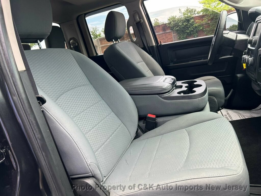Used 2018 RAM 1500 Express w/ Black Ram 1500 Express Group AWD/4WD image 29