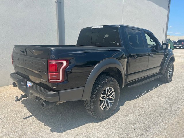 Used 2018 Ford F150 Raptor w/ Equipment Group 802A Luxury AWD/4WD image 4