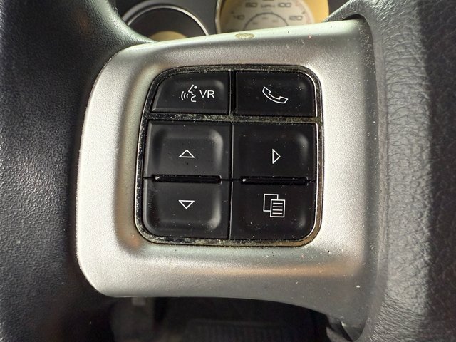 Used 2013 Dodge Challenger R/T image 12