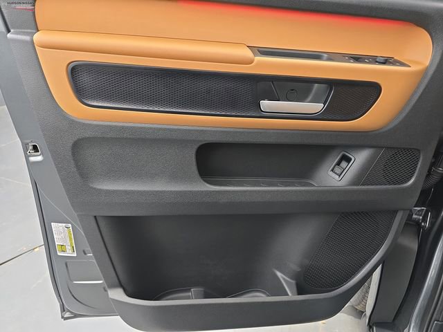 Used 2025 Volkswagen ID. Buzz Pro S Plus image 26