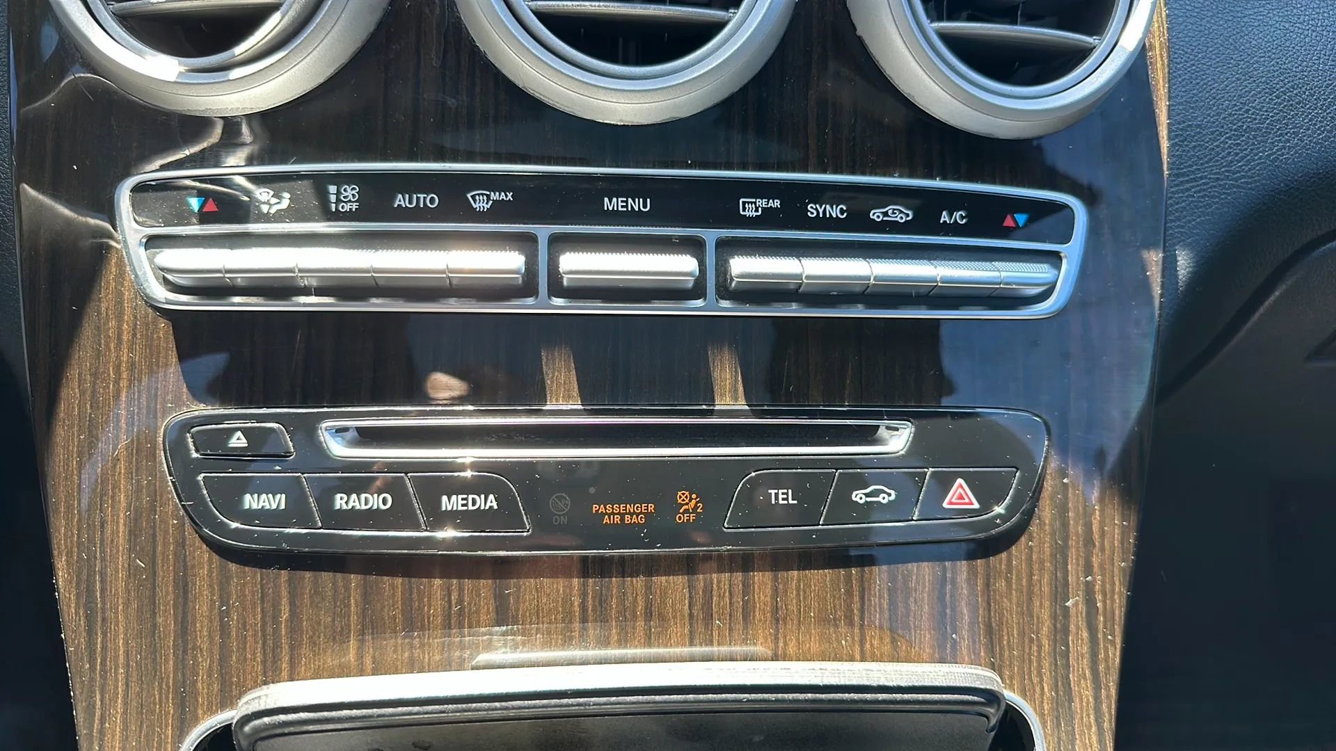 Used 2019 Mercedes-Benz GLC 300 4MATIC image 11