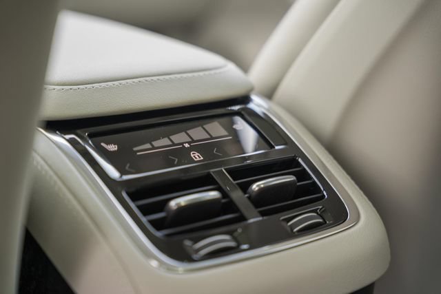 New 2027 Volvo XC90 B6 Ultra AWD/4WD image 33
