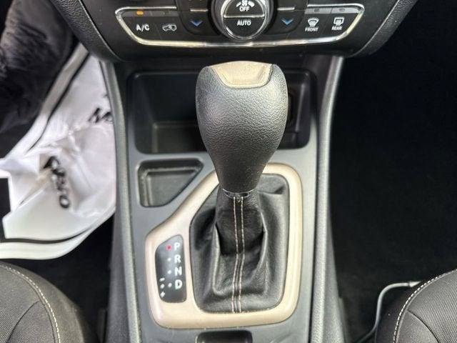 Used 2014 Jeep Cherokee Latitude w/ Comfort/Convenience Group FWD image 30