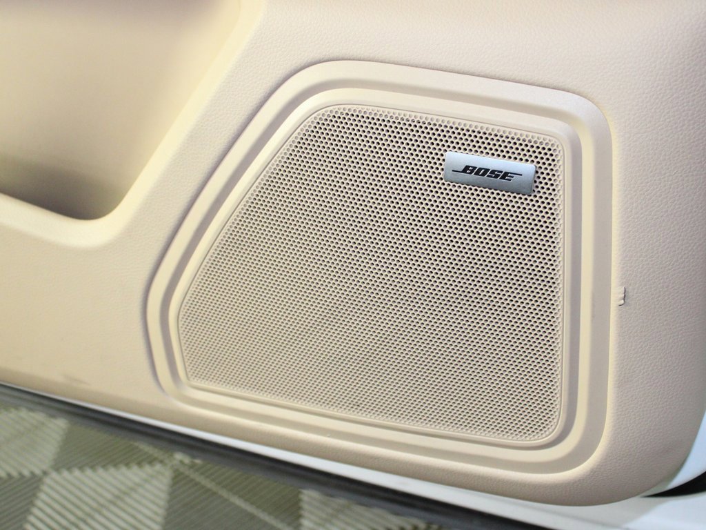 Used 2025 Porsche Macan w/ Premium Package Plus image 17