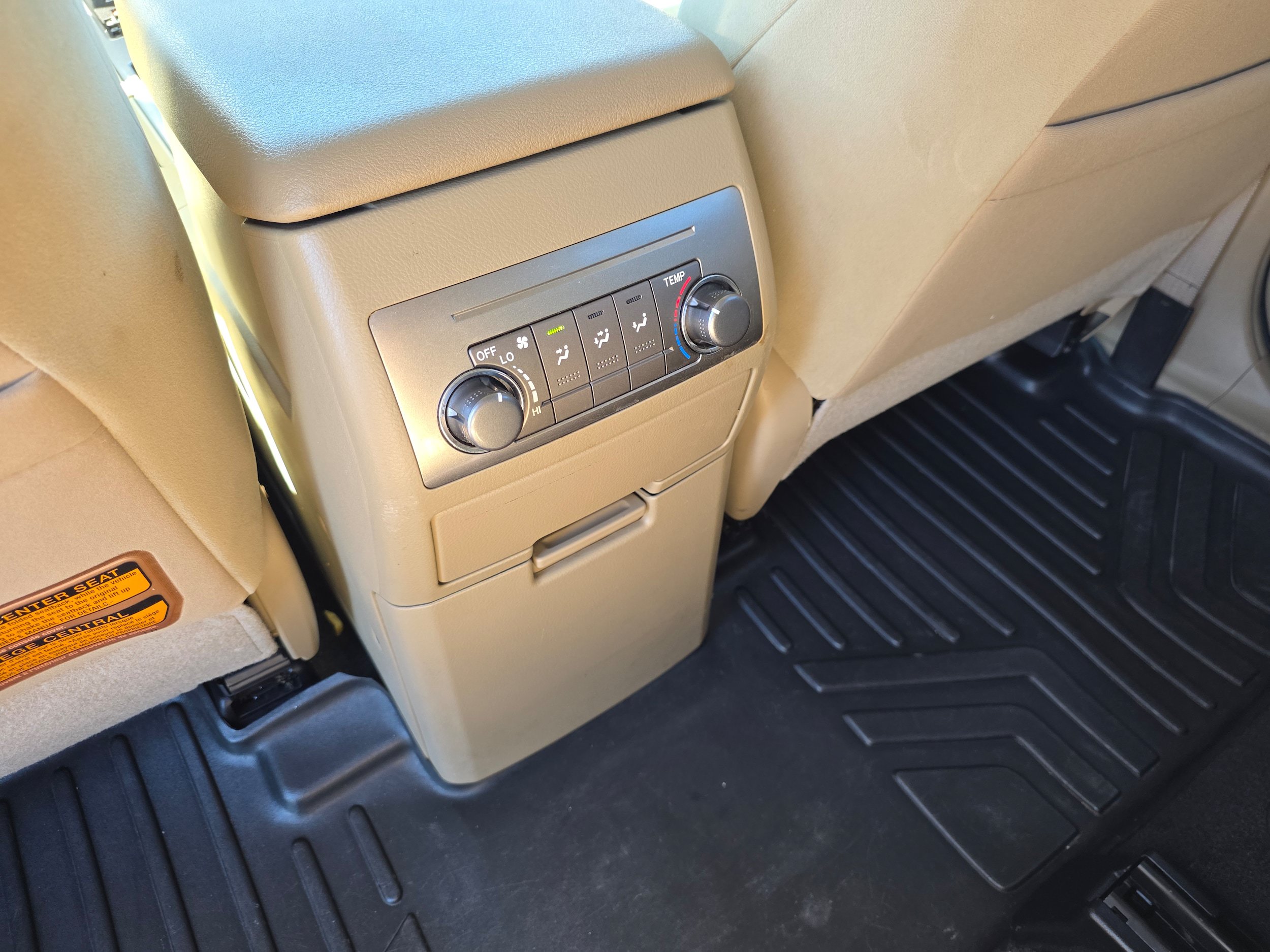 Used 2012 Toyota Highlander FWD w/ Tech Pkg image 21