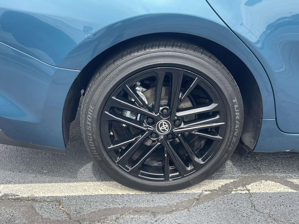 Used 2025 Toyota Camry SE w/ Multimedia Upgrade Package FWD image 9