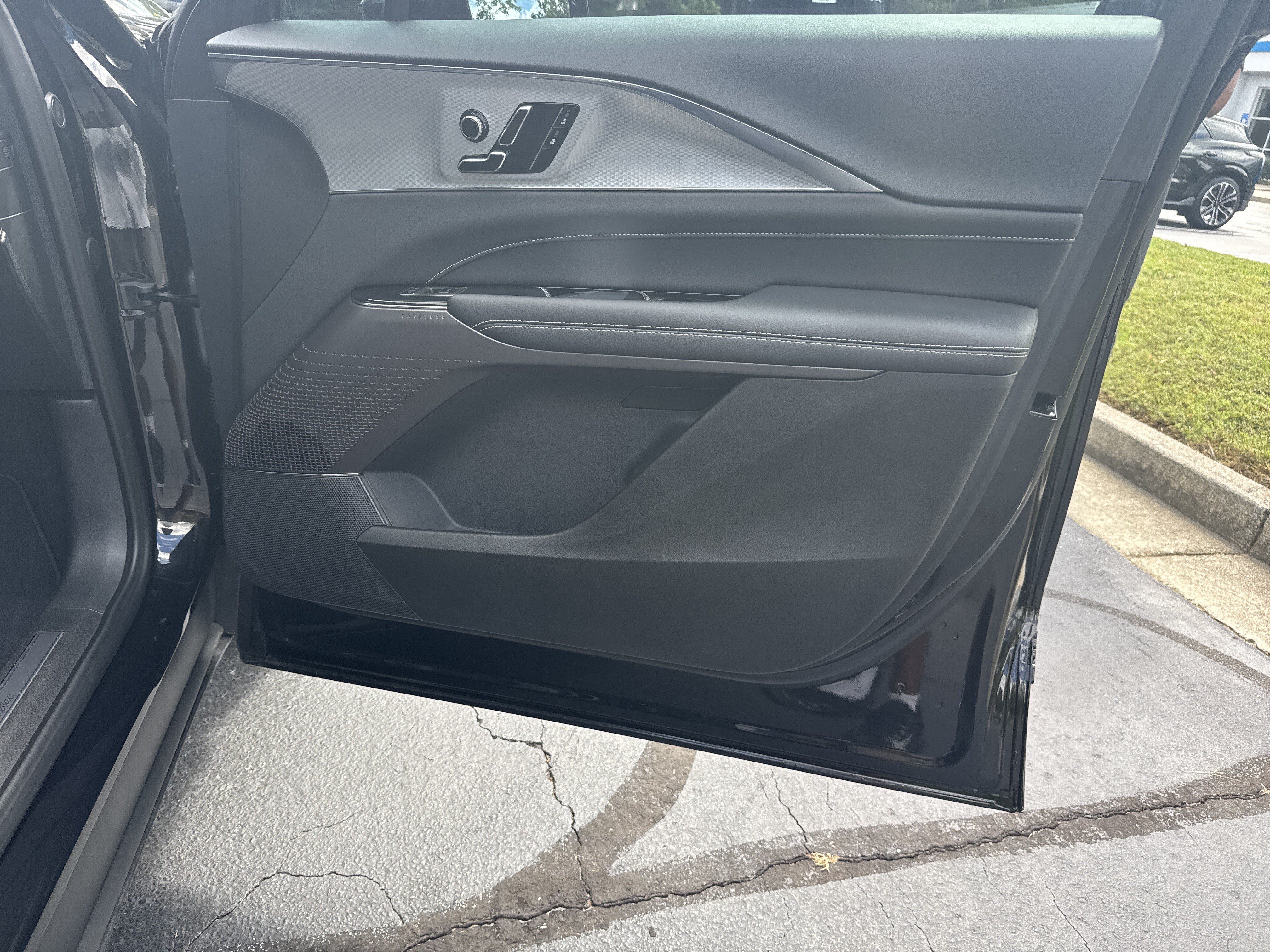 Certified 2024 Cadillac Lyriq Tech w/ Driver Assist Package RWD image 13