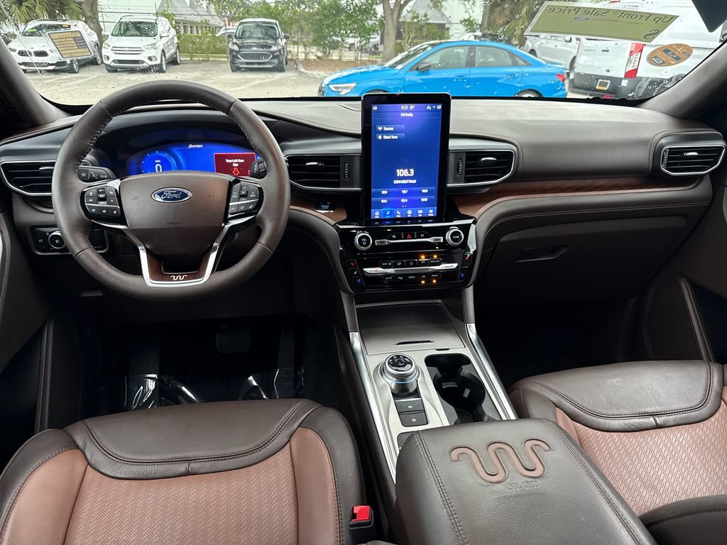 Used 2023 Ford Explorer King Ranch w/ Technology Package RWD image 6