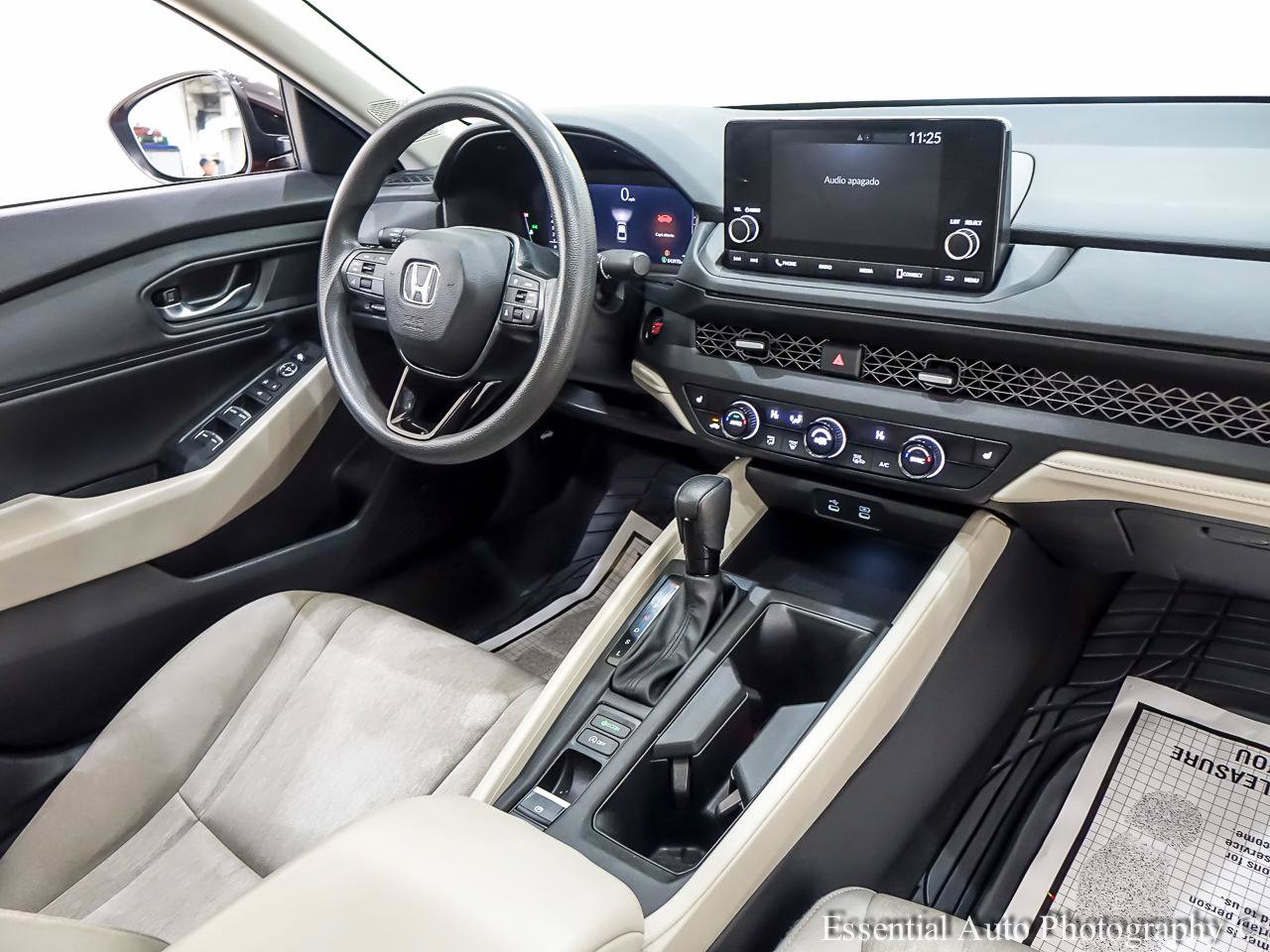 Used 2025 Honda Accord SE image 32
