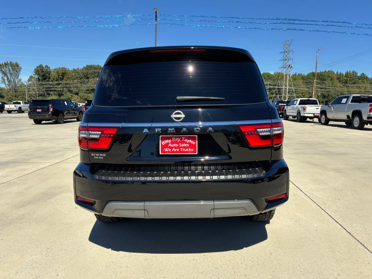 Used 2023 Nissan Armada SV AWD/4WD image 6