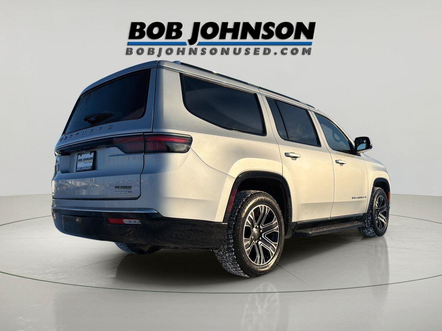Used 2022 Jeep Wagoneer Series III AWD/4WD image 7