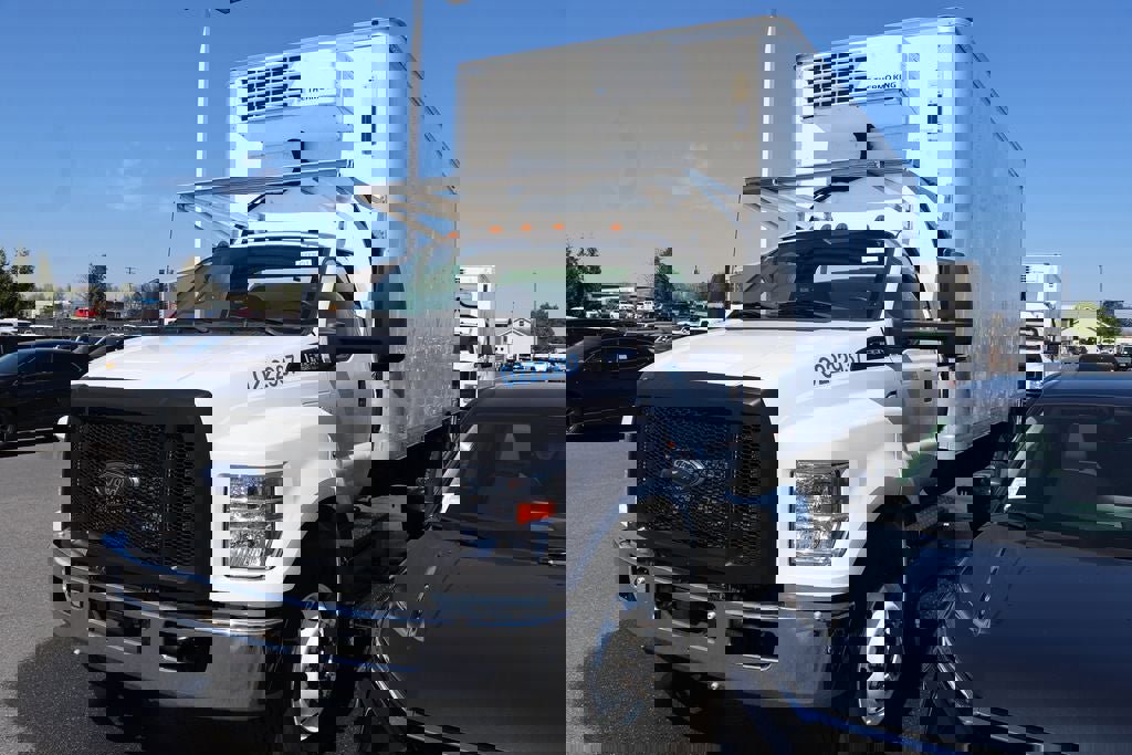 Used 2023 Ford F650 2WD Regular Cab Super Duty image 3