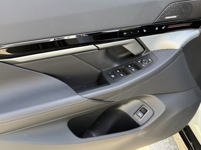 Used 2025 BMW 530i xDrive w/ M Sport Package image 19