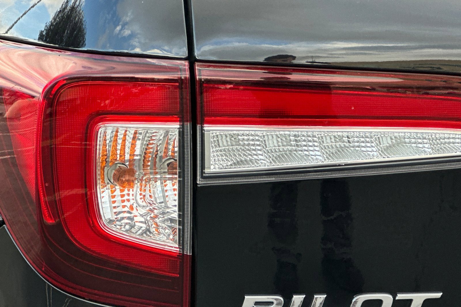 Used 2020 Honda Pilot Black Edition image 48