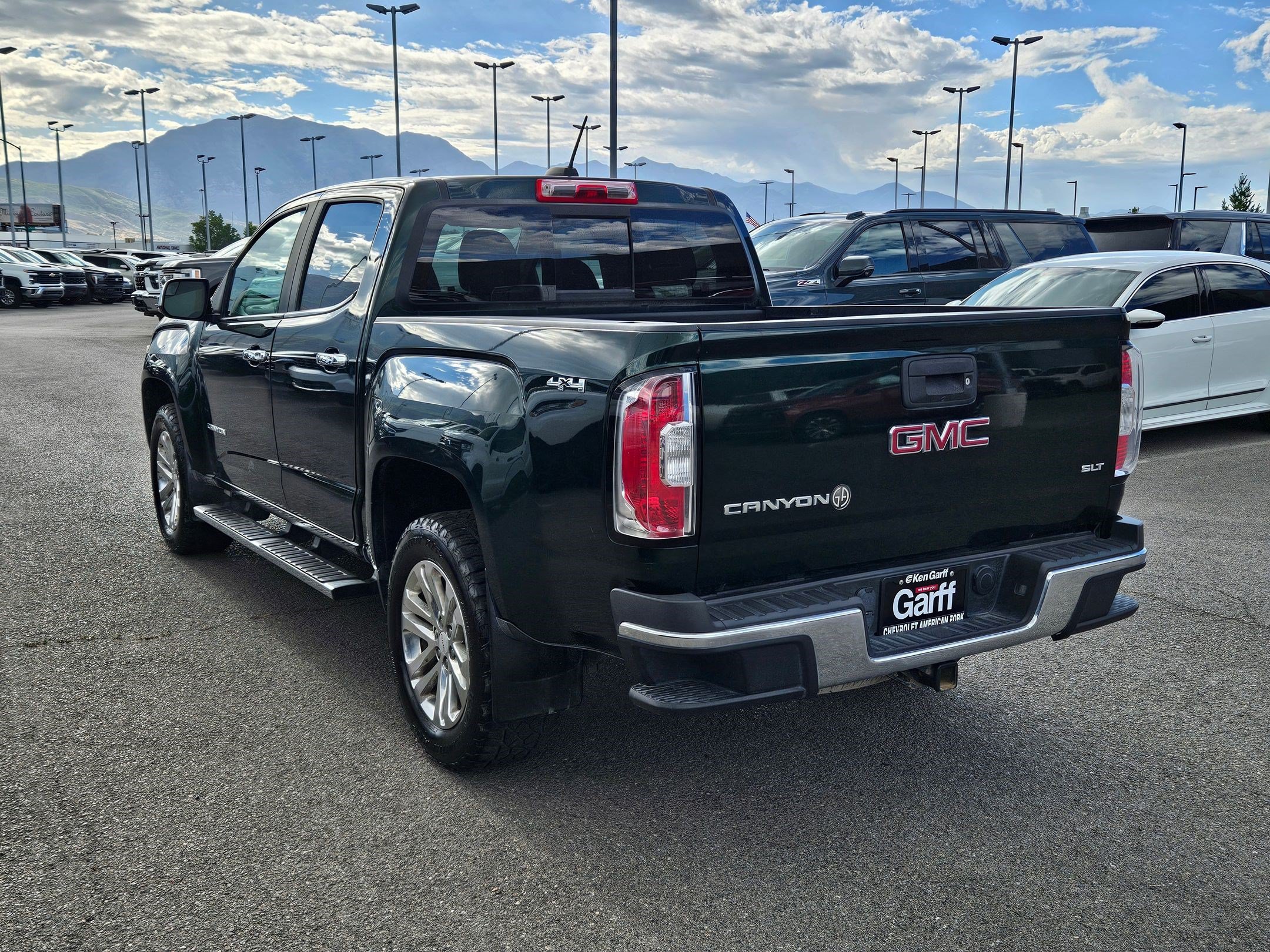 Used 2015 GMC Canyon SLT w/ Driver Alert Package AWD/4WD image 5