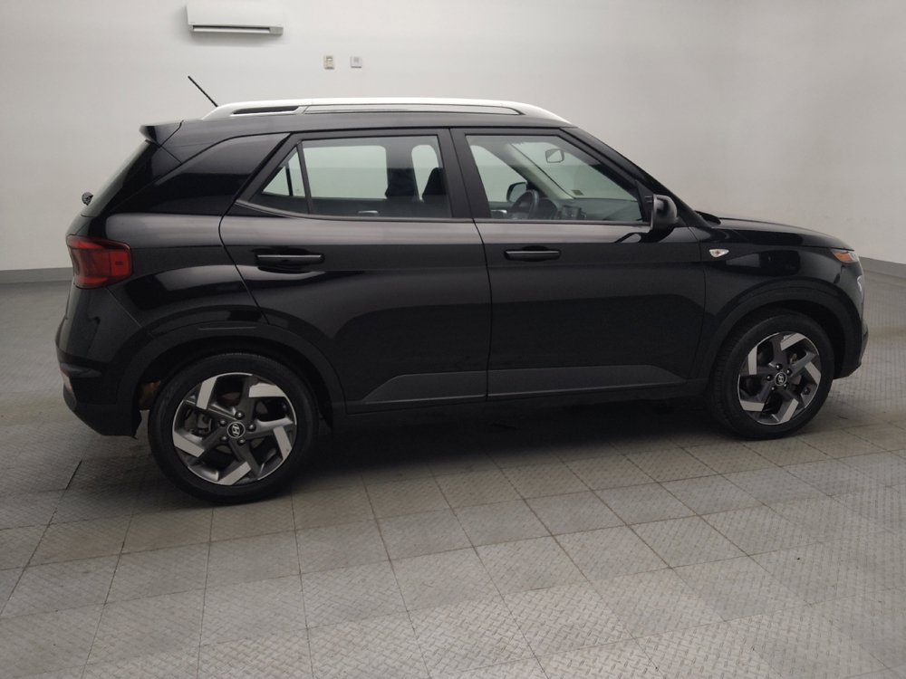 Used 2025 Hyundai Venue SEL FWD image 10