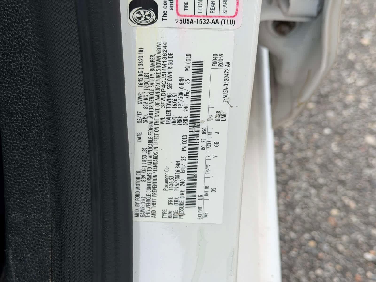 Used 2017 Ford Fiesta Titanium FWD image 17