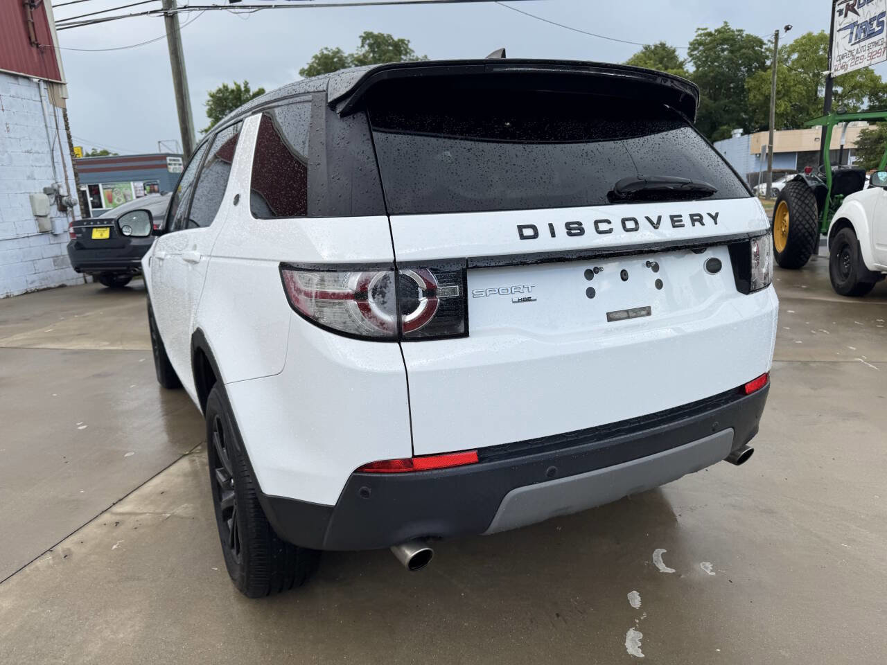 Used 2017 Land Rover Discovery Sport HSE image 8