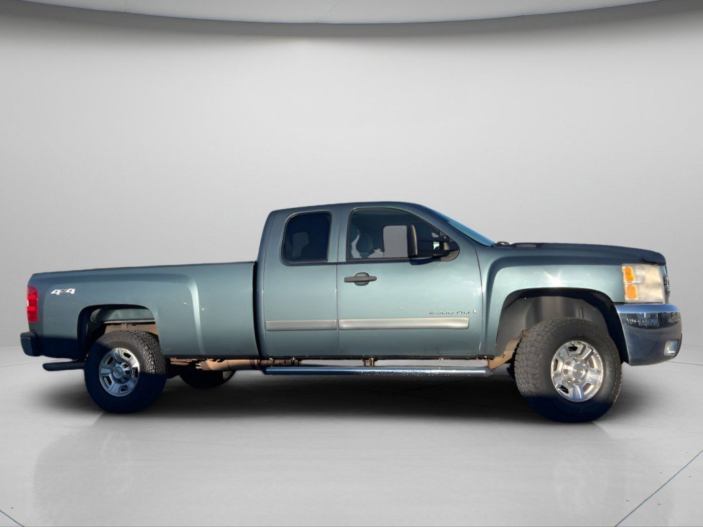 Used 2007 Chevrolet Silverado 2500 LT w/ 1LT Convenience Package image 3