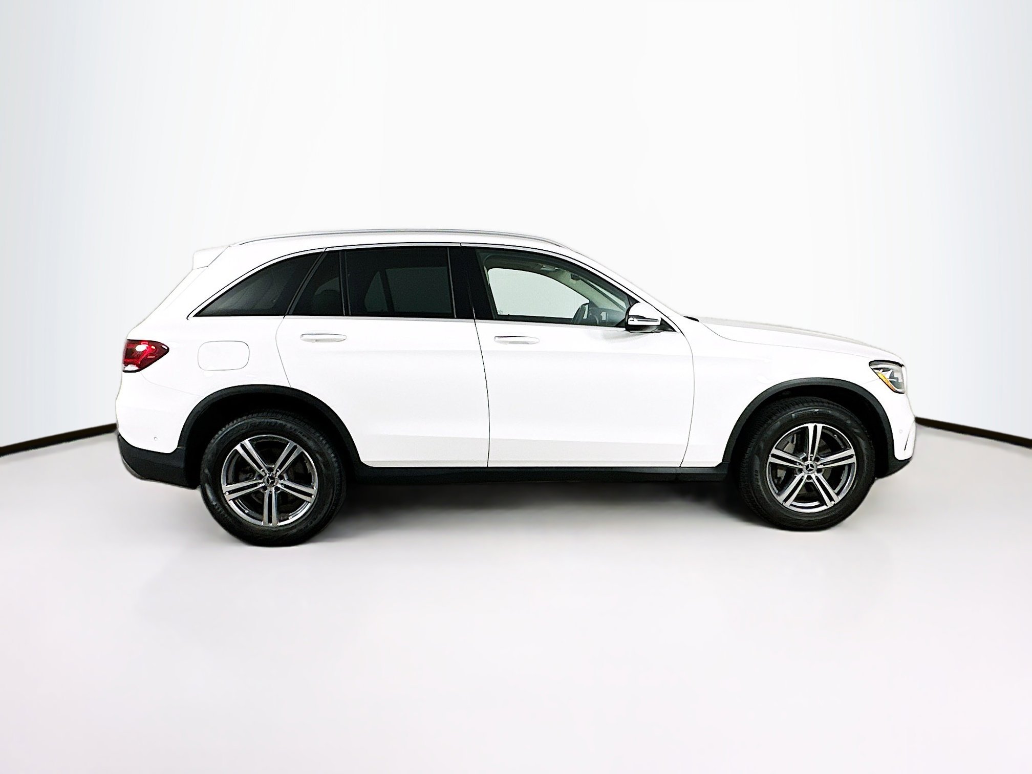 Used 2022 Mercedes-Benz GLC 300 4MATIC w/ Premium Package Lite image 10