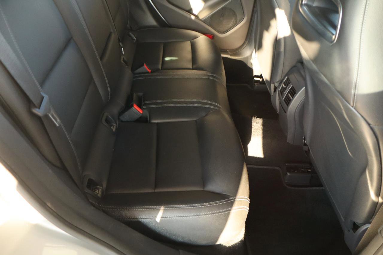 Used 2018 Mercedes-Benz CLA 250 image 35