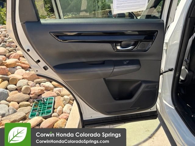 Used 2025 Honda CR-V Sport Touring image 17