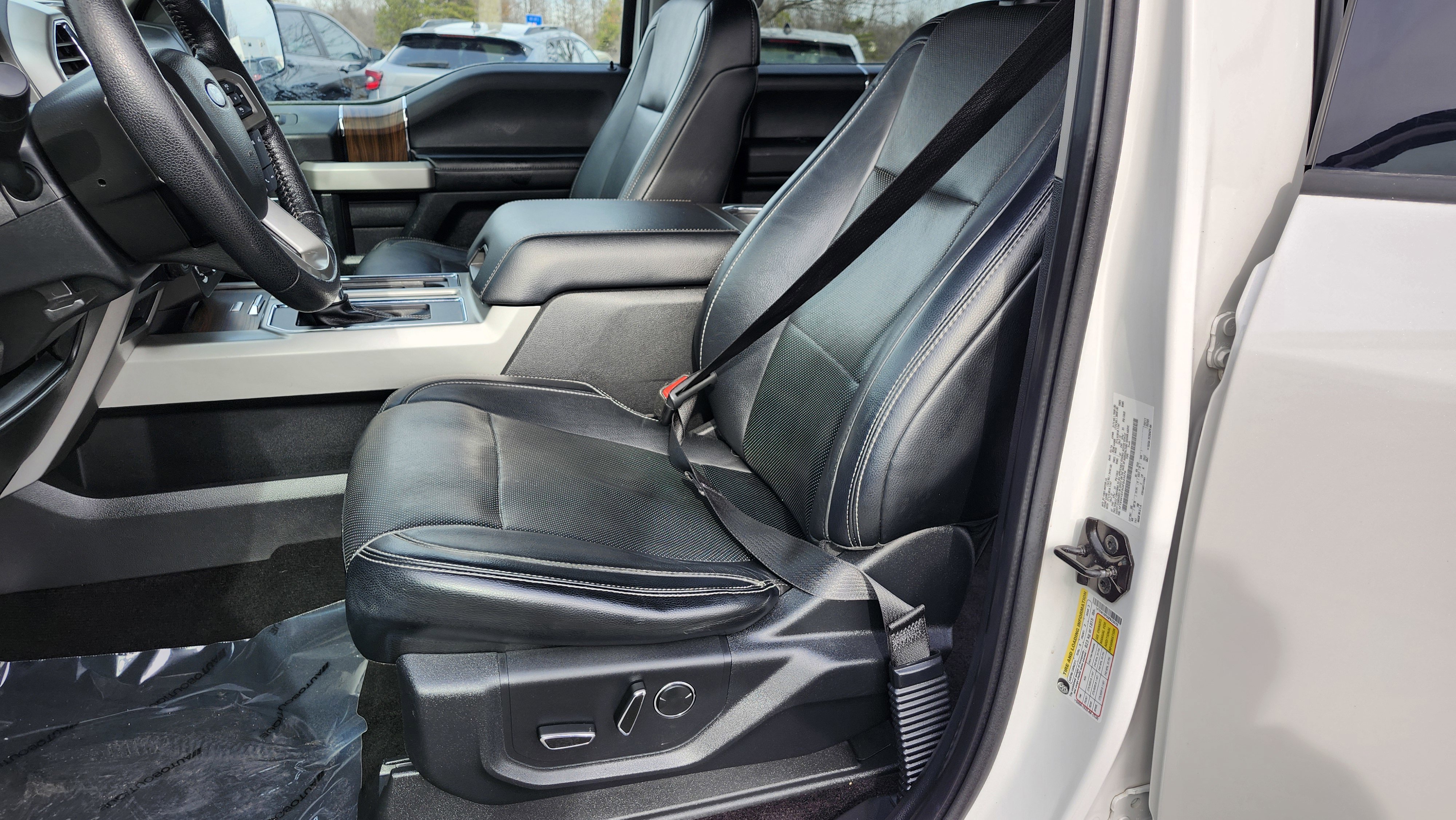 Used 2016 Ford F150 Lariat image 26