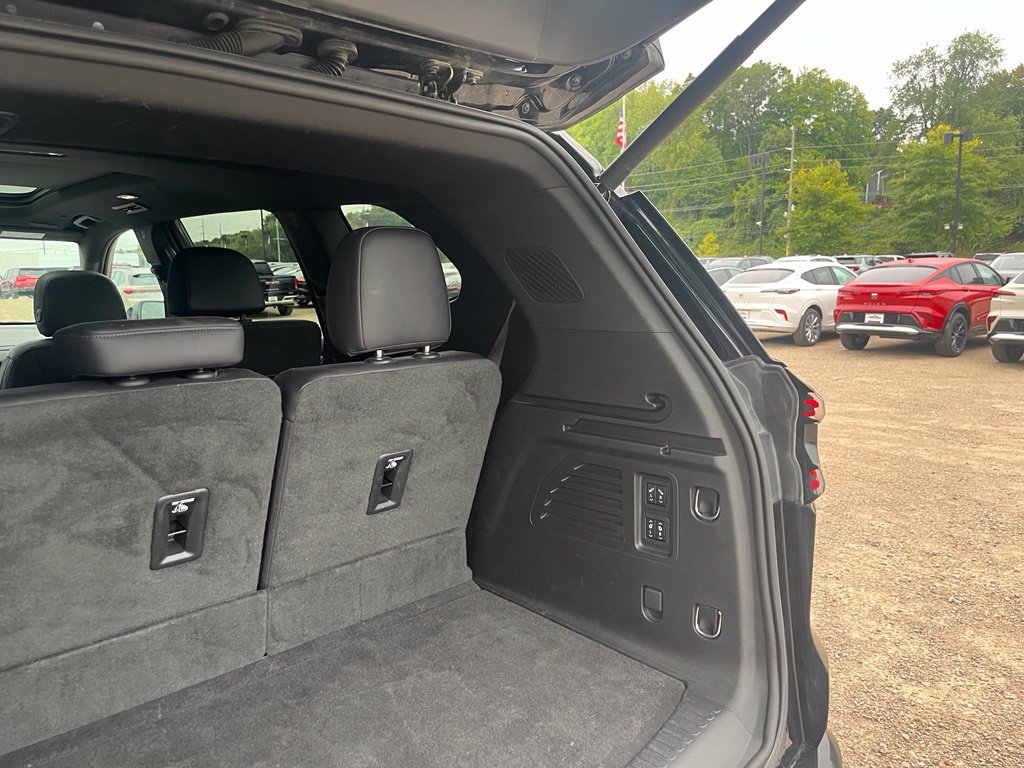 Used 2024 GMC Acadia Denali w/ Super Cruise Package AWD/4WD image 14