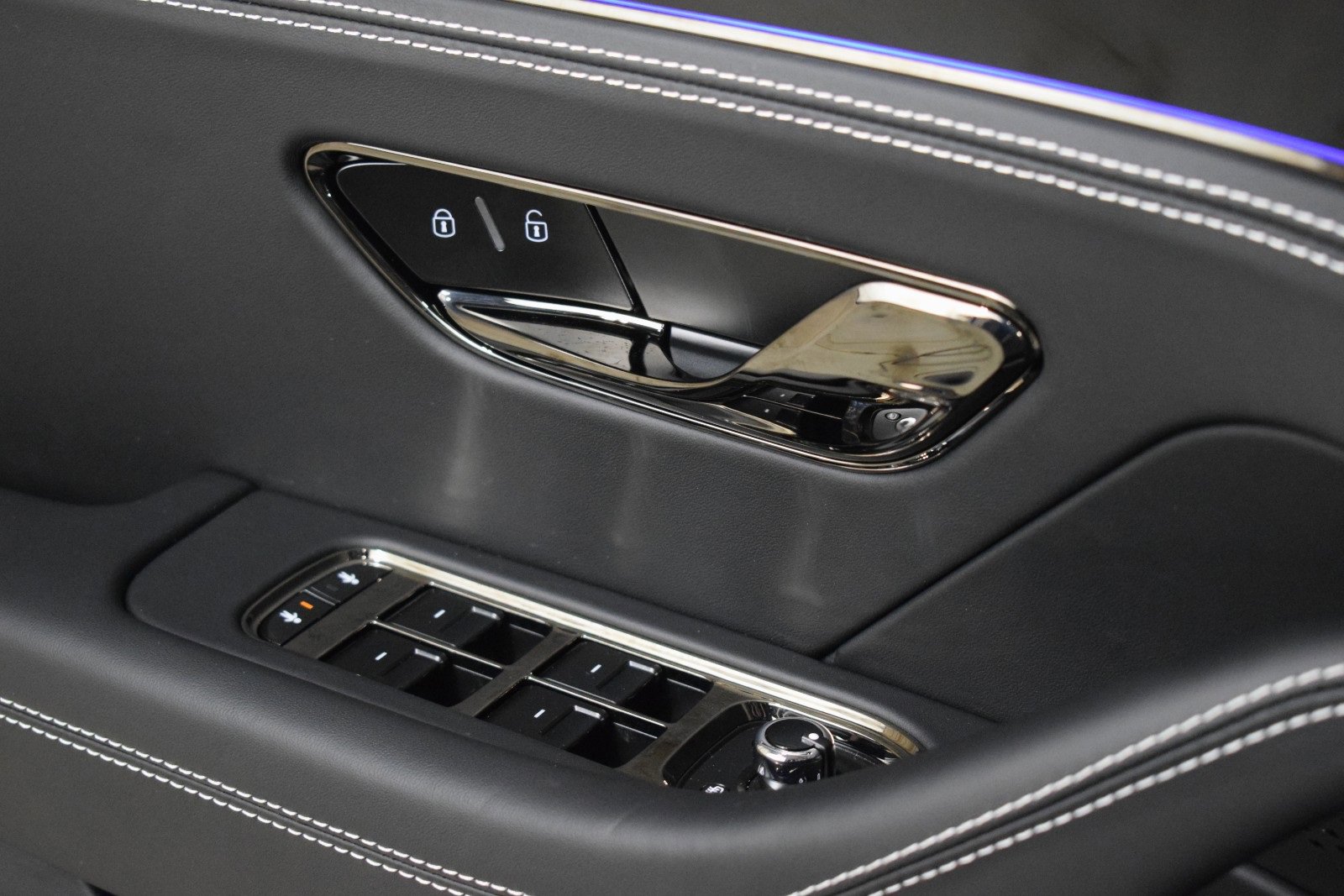 New 2026 Bentley Flying Spur Plug-In Hybrid image 39