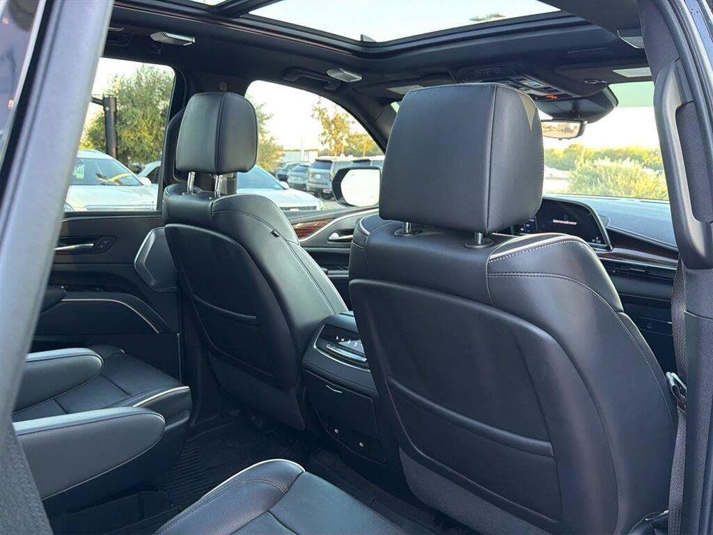 Used 2022 Cadillac Escalade Premium Luxury w/ Performance Package AWD/4WD image 9