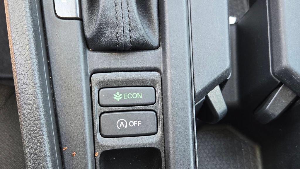Used 2025 Honda Accord LX image 24