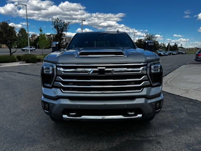 Used 2024 Chevrolet Silverado 3500 High Country w/ High Country Premium Package AWD/4WD image 3