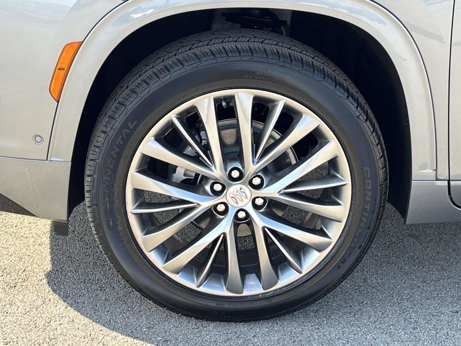 New 2026 Buick Enclave Avenir w/ Super Cruise Package AWD/4WD image 12