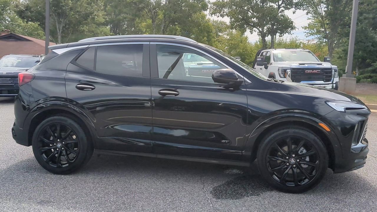 Used 2026 Buick Encore GX Sport Touring w/ Comfort Package FWD image 9