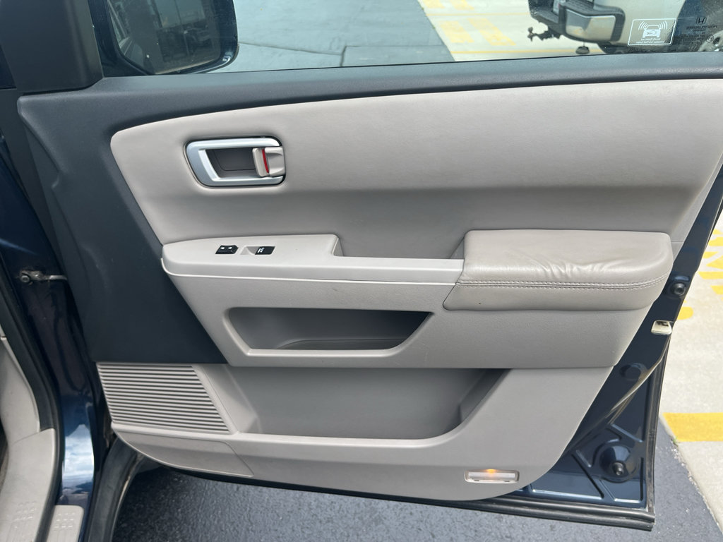 Used 2011 Honda Pilot Touring image 52