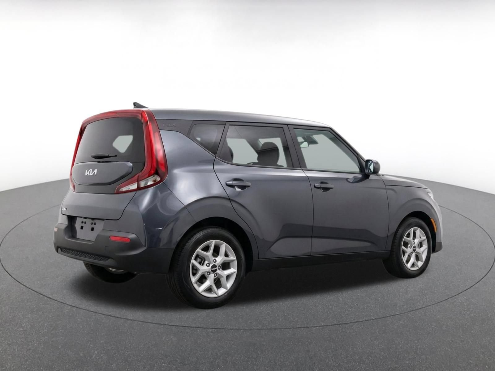 Used 2025 Kia Soul LX w/ LX Technology Package FWD image 7