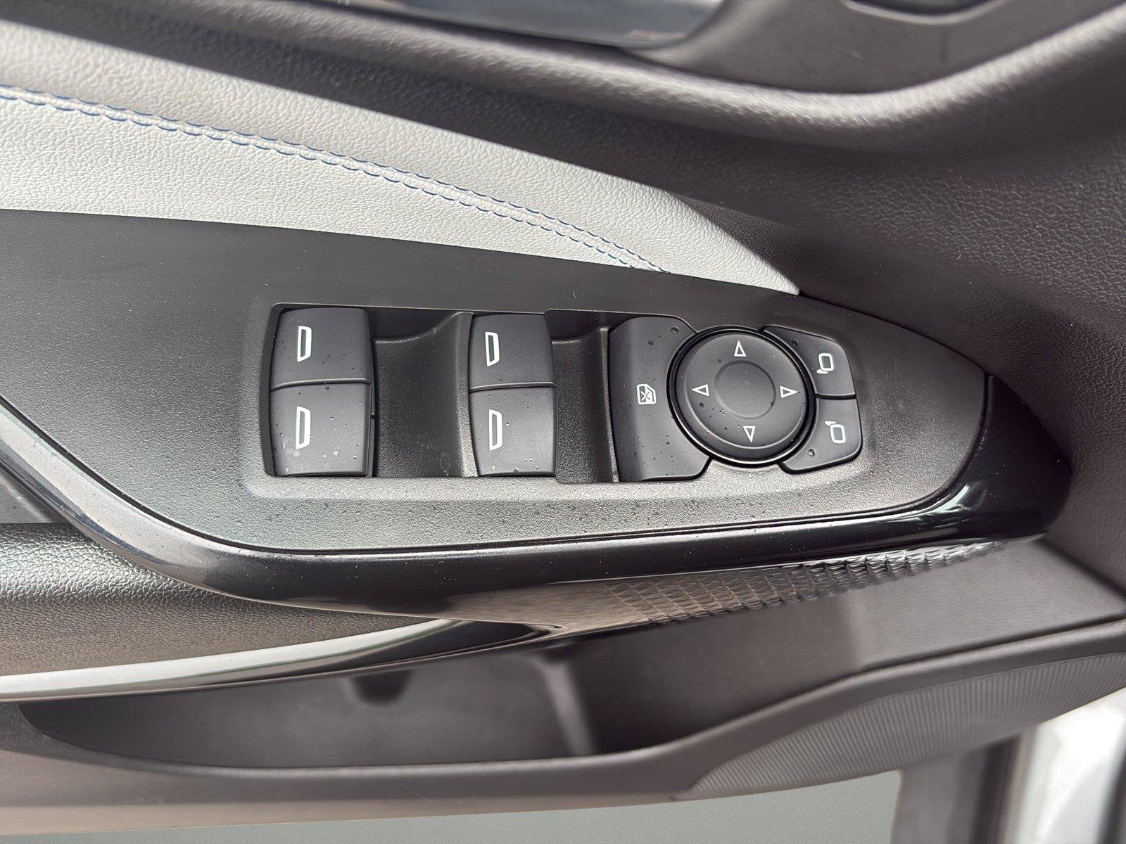 Used 2025 Chevrolet Trax LT w/ LT Convenience Package FWD image 27