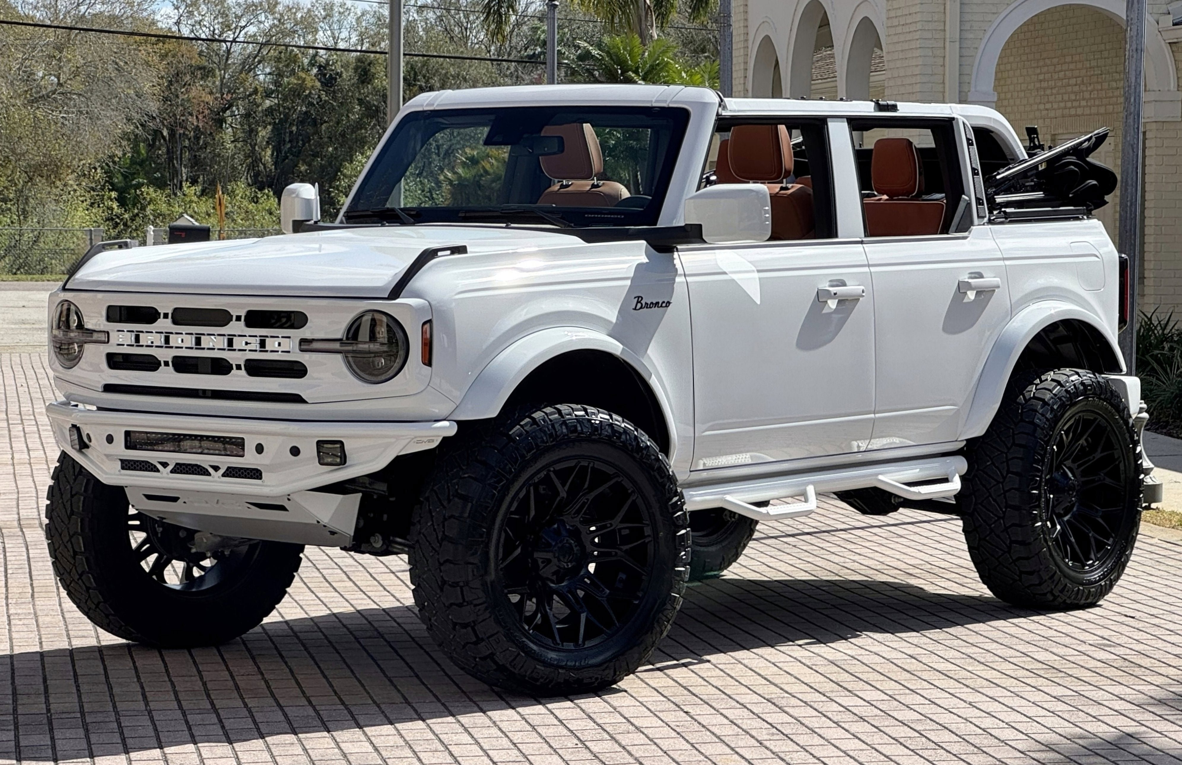 Used 2025 Ford Bronco Outer Banks AWD/4WD image 5
