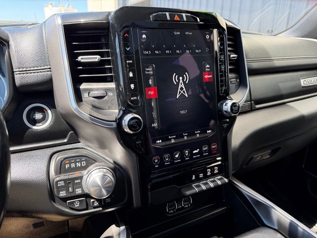 Used 2021 RAM 1500 Laramie AWD/4WD image 10
