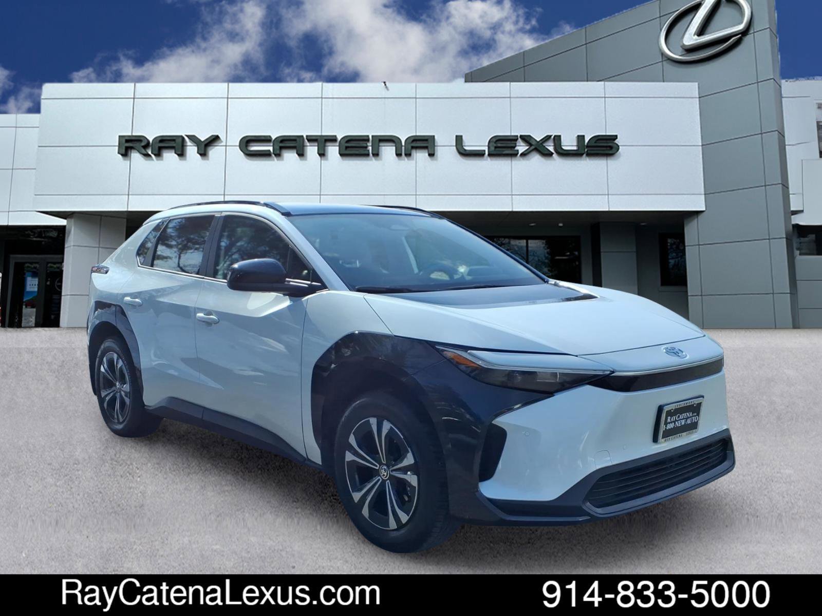 Used 2025 Toyota bZ4X AWD w/ Weather Package image 3