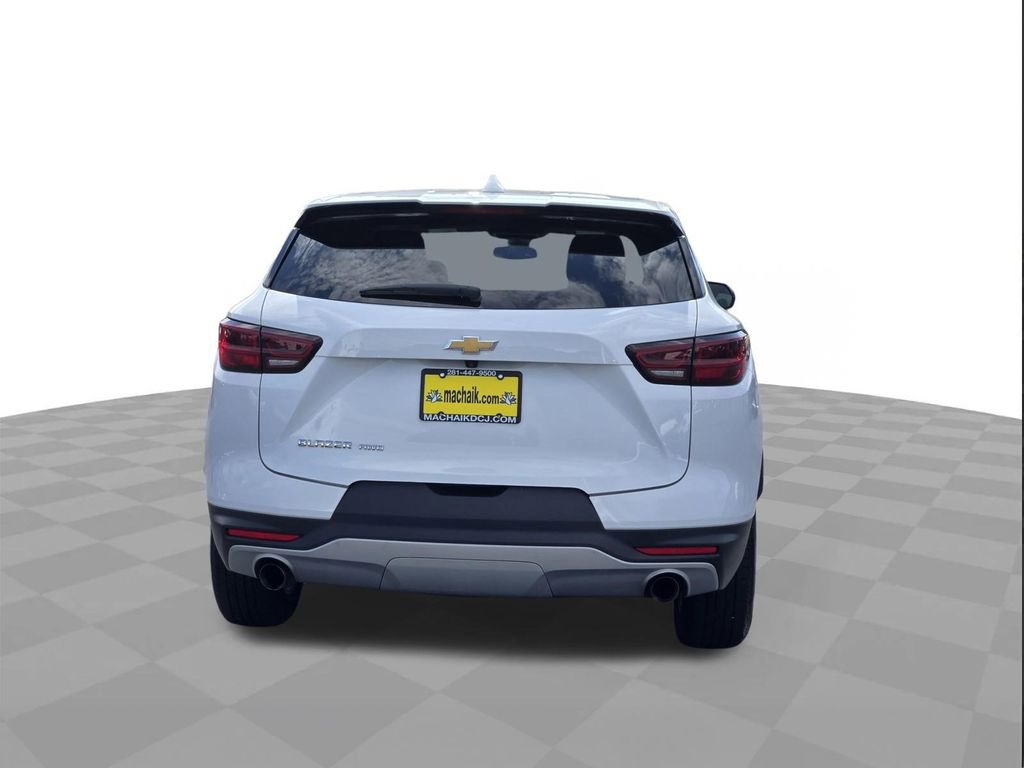 Used 2025 Chevrolet Blazer LT AWD/4WD image 5