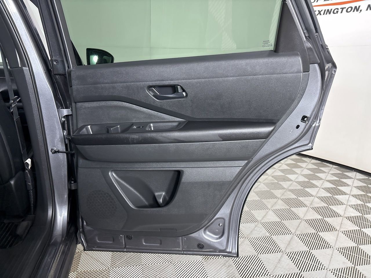 Used 2023 Nissan Pathfinder Rock Creek AWD/4WD image 24