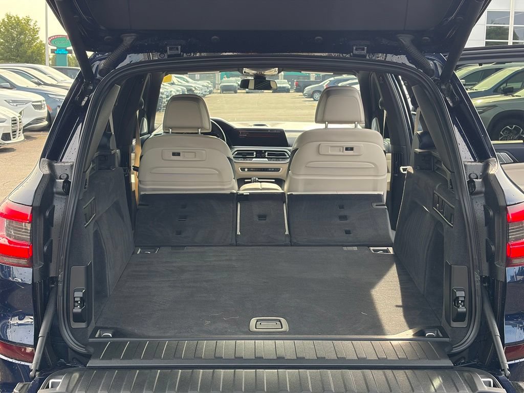 Used 2020 BMW X5 xDrive40i w/ M Sport Package AWD/4WD image 14