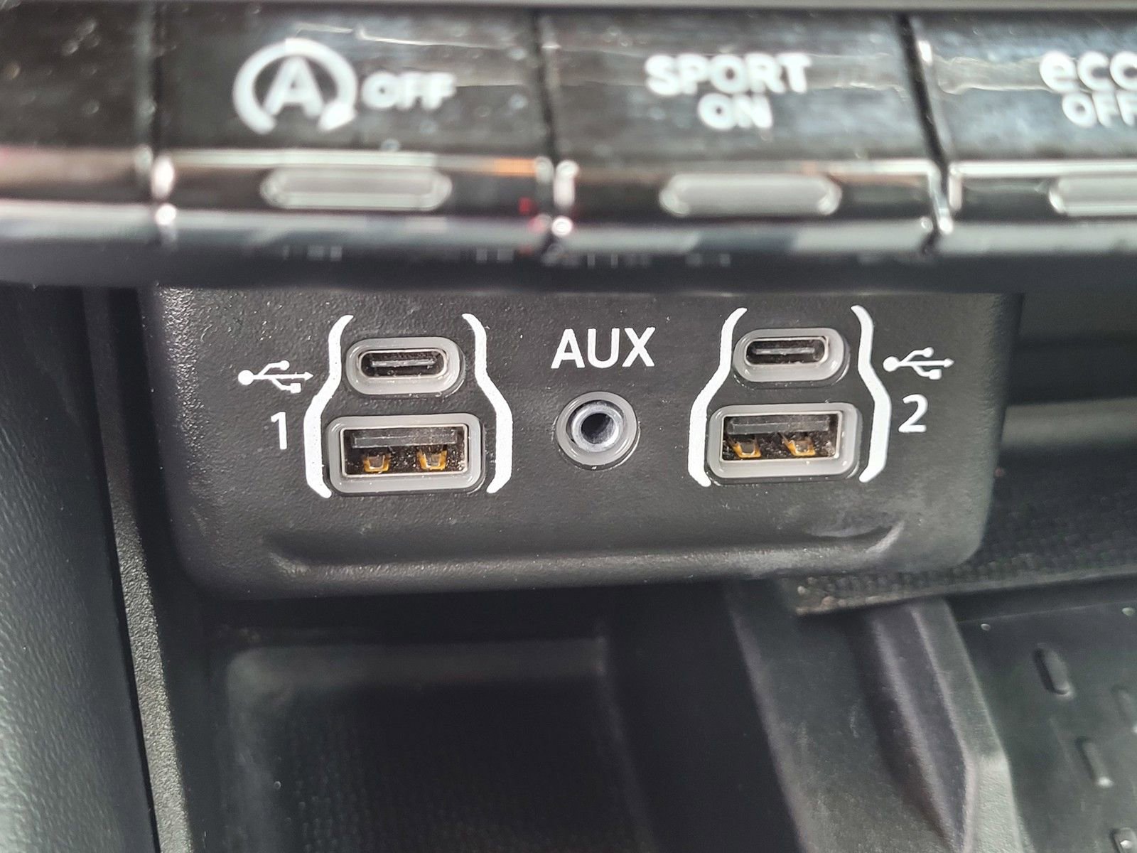 Used 2025 Dodge Durango GT AWD/4WD image 24