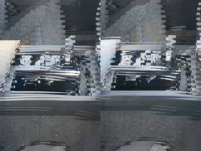 Certified 2023 Volvo XC60 B5 Core w/ Climate Package image 7