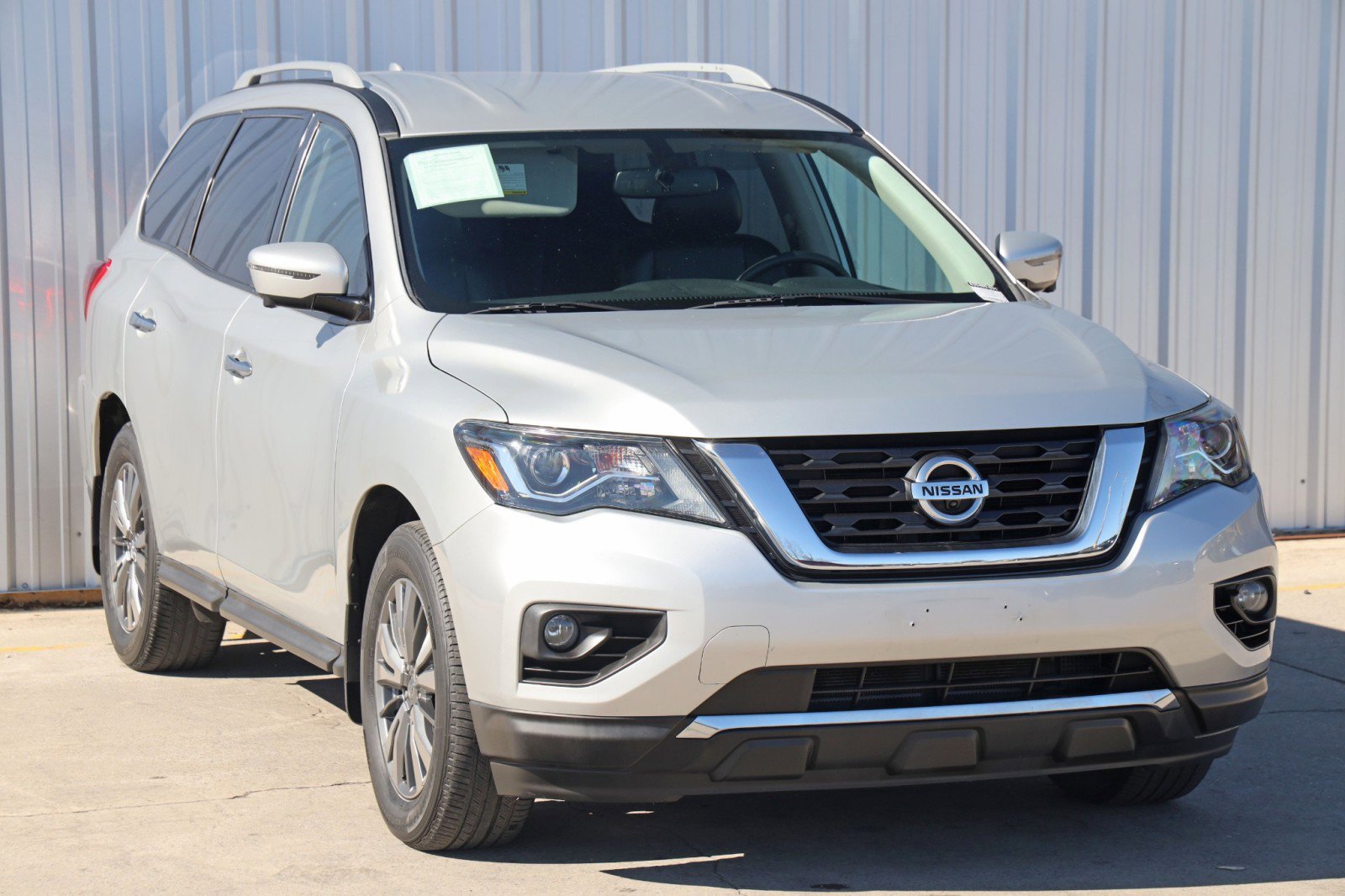 Used 2020 Nissan Pathfinder SL image 55