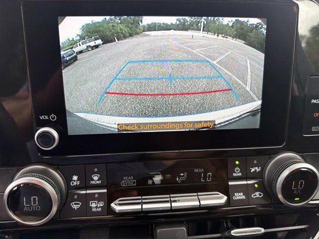 Certified 2025 Toyota Highlander LE FWD image 30