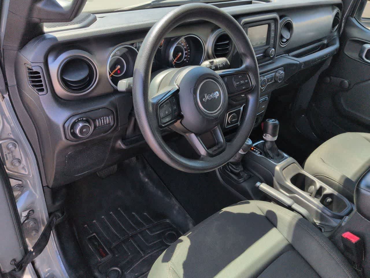 Used 2019 Jeep Wrangler Unlimited Sport AWD/4WD image 2
