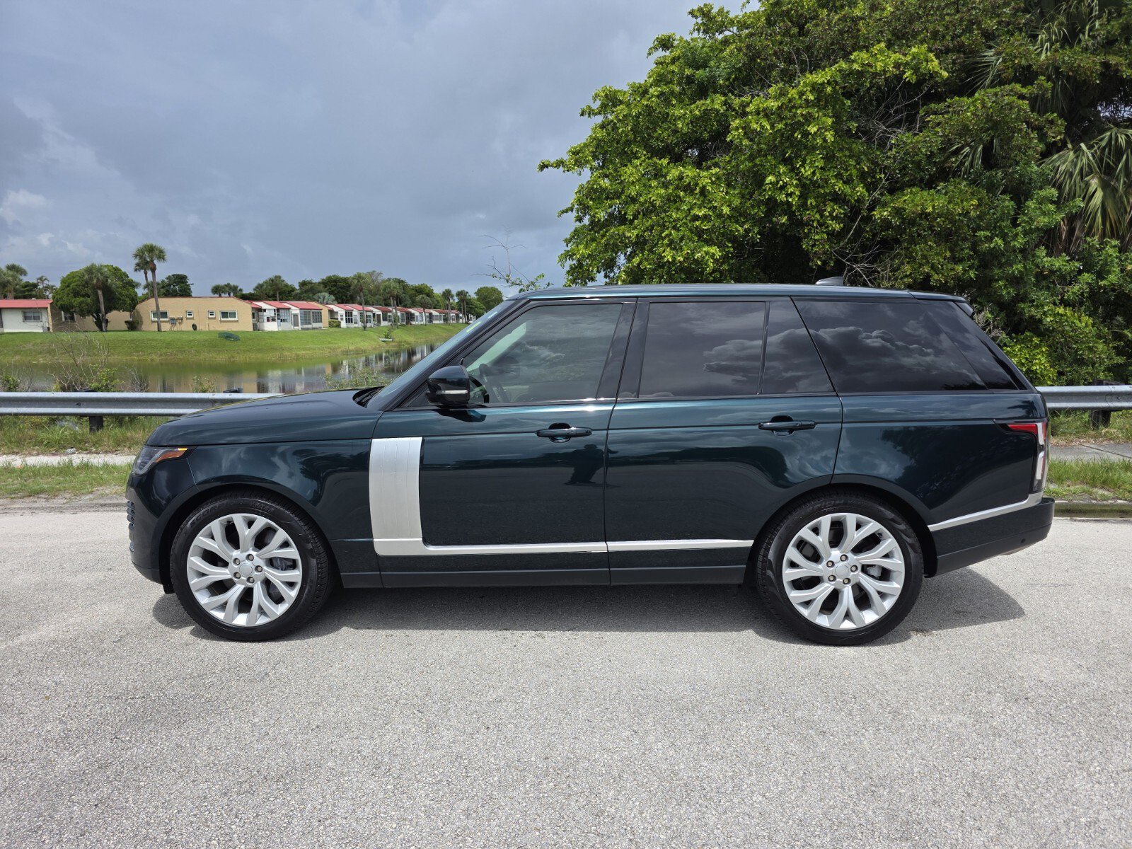 Used 2021 Land Rover Range Rover P525 Westminster Edition AWD/4WD image 7