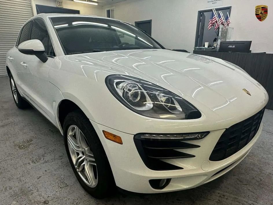Used 2015 Porsche Macan S image 1